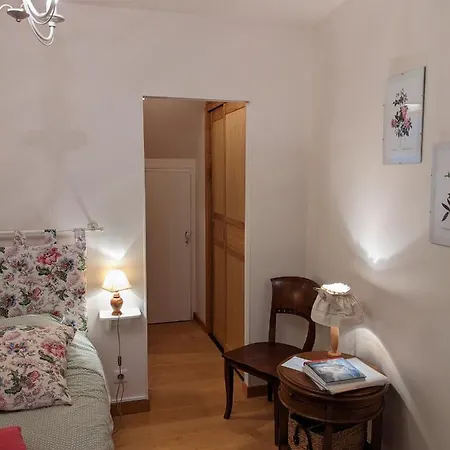Couette-café Maison Vérosia 4*